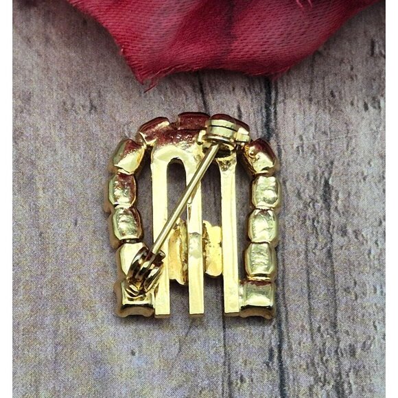 Gold Tone Lucky Tiny Horseshoe Clover Brooch Lapel Pin Green Rhinestones Enamel - Picture 3 of 7